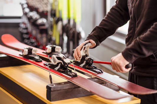 Ski Service - Wax, Edge & Biding Check